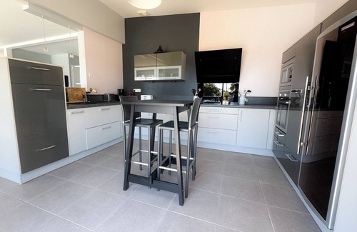 Loctudy House | PROMO ! Vacation home in Loctudy, private heated pool
