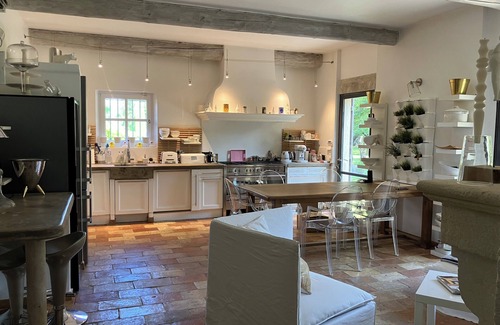 Saint-Quentin-la-Poterie House | Propriété de Charme Dans un Havre de Paix