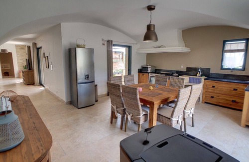Saint-Nazaire Other | Provencal villa "Les Oliviers", private pool & enclosed grounds.