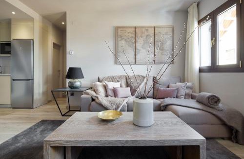 Beret Apartment | Pujolo by FeelFree Rentals