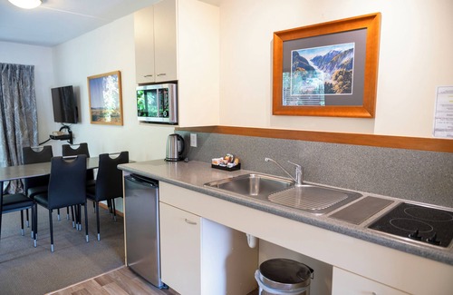 Franz Josef Glacier Apartment | Punga Grove