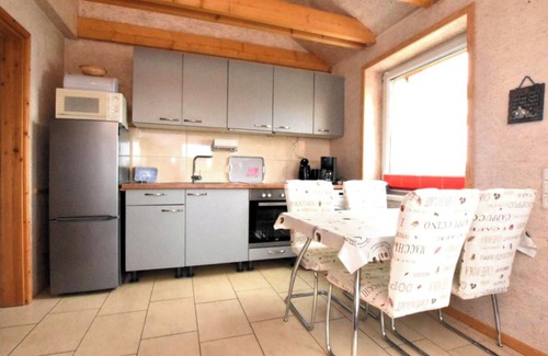 Ruhn House | Pure nature in lakeside holiday home