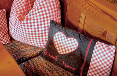 Murau Cabin | Pure romance in the 200-year-old "Crunchy Cottage" on our organic farm