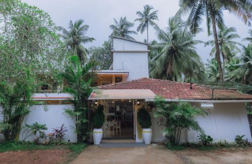 Nagoa Villa | Pvt Pool - Villa Azura Escape - Casa Marialina 8 BR