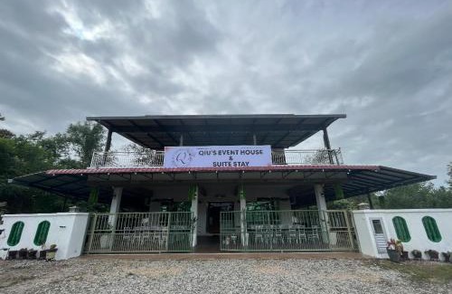 Kampung Bukit Tok Bat Hotel | Qiu's Event House superior room