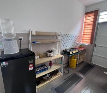 Kampung Jelatang House | Qmal Homestay