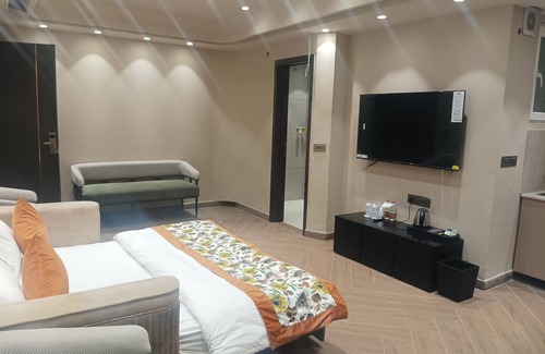 Janakpuri Hotel | Qotel Signature Coleman Janakpuri