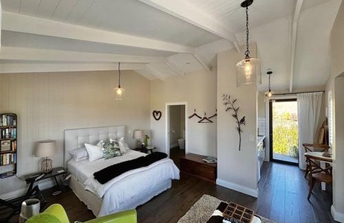 Hawkesbury Apartment | Quail Run Cottage with stunning vineyard views