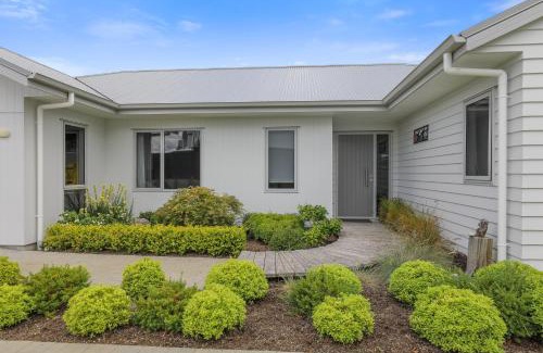 Nukuhau House | Quails Nest - Taupo