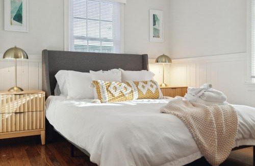 Mount Pleasant House | Quaint Cottage-Great Location with Hot Tub!