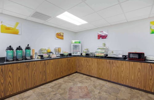 Monterey Hotel | Quality Inn and Suites Monterey, TN - Crossville, TN