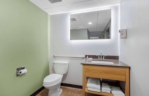 Monterey Hotel | Quality Inn and Suites Monterey, TN - Crossville, TN