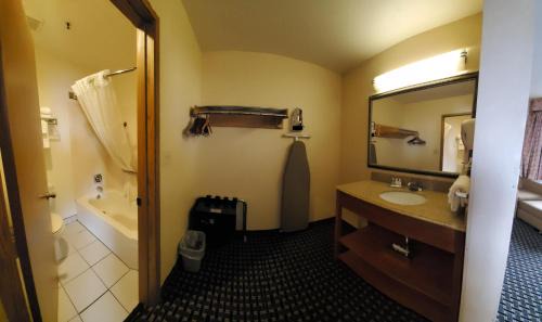 Cheyenne Hotel | Quality Inn Cheyenne I-25 South