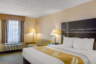 Ledgewood Hotel | Quality Inn Ledgewood - Dover