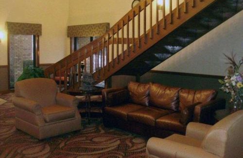 Searcy Hotel | Quality Inn & Suites Searcy I-67