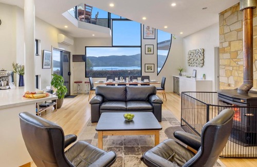 Dover House | Quarry Hill Lookout