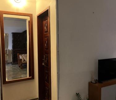 Mucuripe House | Quarto na Av Beira mar em apto familiar