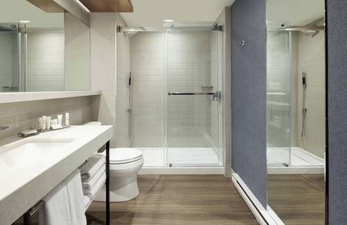 Saint-Jean Street Hotel | Quebec City Marriott Downtown