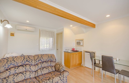 St Helens Cottage | Queechy Motel