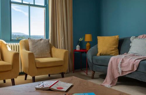 Thornhill House | Queensberry Cottage