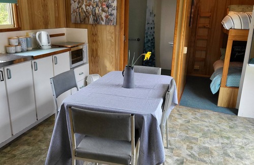 Queenstown Cabin | Queenstown Copper Country Cabins