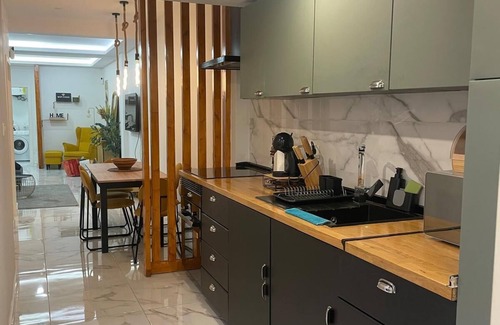 Carvoeira Apartment | Queluz Maison a Cosy Apartment with a Jacuzzi/hot tub