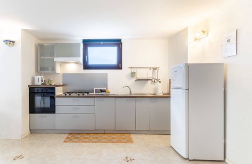 Quercianella Apartment | Quercianella Lovely Apartament Sea View W/Patio!