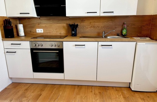 Alheim Apartment | Quiet and naturally situated vacation apartment - Little Red Riding Hood with 3 bedrooms