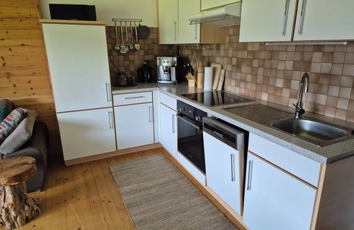 Weerberg Apartment | Quiet apartment right on the edge of the forest with its own garden (pool/ski slope)