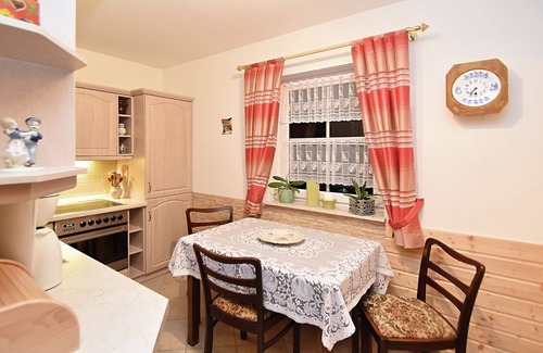 Oelsnitz/Erzgeb. Apartment | Quiet Comfort in Oelsnitz