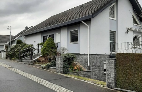 Niederfrohna Apartment | Quiet granny apartment near Limbach-Oberfrohna and Chemnitz