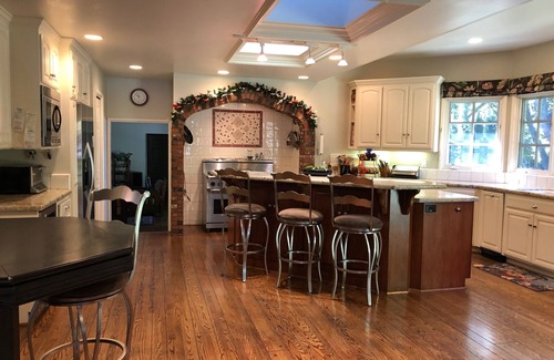 La Canada Flintridge House | Quiet hideaway just outside of civilization - near Rose Bowl & Pasadena