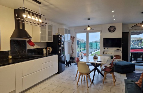 Cambronne-les-Clermont House | Quiet house with garden, view of fields and woods