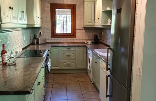 Alcalali House | Quiet Location, set back from the village (AT-472949A)