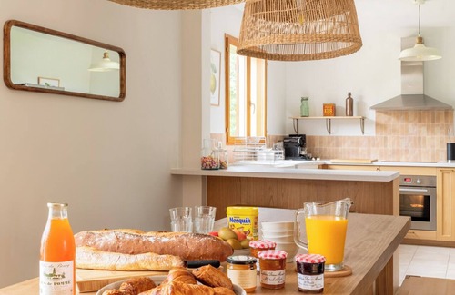 Le Mesnil-Lieubray Villa | Quiet, modern family cocoon 1h30 from Paris. Sleeps 12, ideal for families
