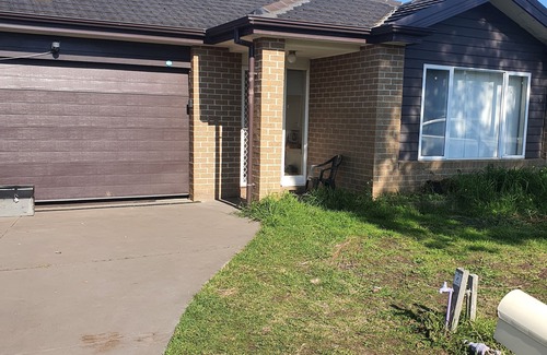 Wyndham Vale House | Quiet Place to stay