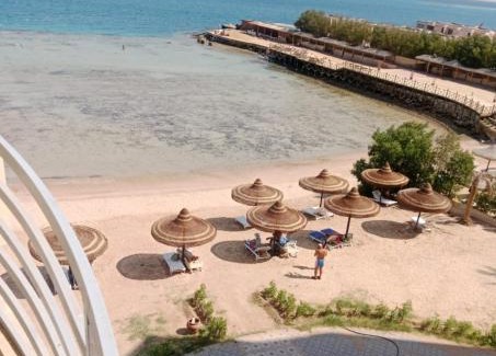 Corniche Road-Dahar Ski Chalet | Quiet quarter and private beach