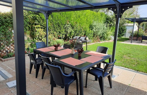 Hautevesnes House | Quiet, spacious country house 1 hour from Disney land. 1 h00 from Paris.