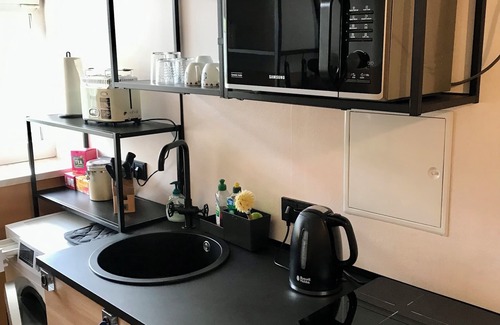 Erfurt Apartment | Quiet studio apartment - living close to the center in a Bauhaus monument