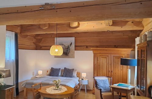 Klein-Bieberau Apartment | Quiet vacation apartment in a wooden house (on the edge of the forest)