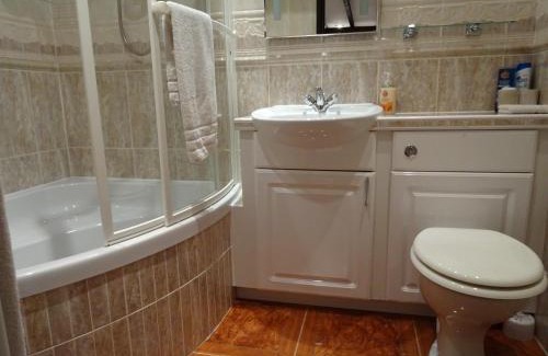 Halstock Bed & Breakfast | Quiet Woman House