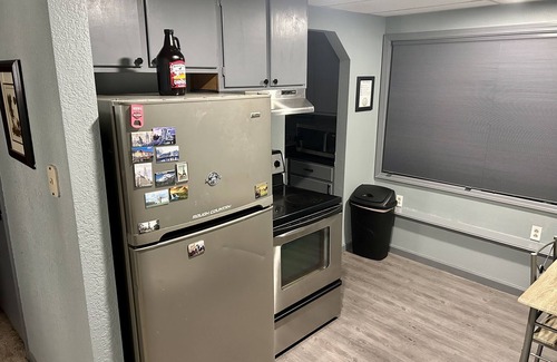 Kodiak Apartment | R & B's Pad