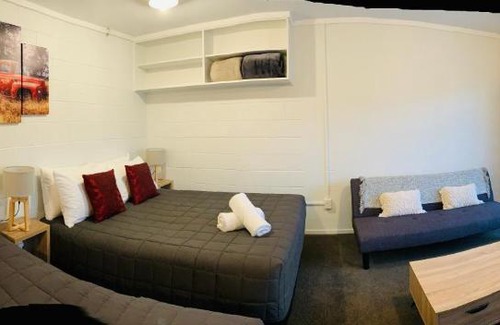 Paeroa Hotel | Racecourse Motel