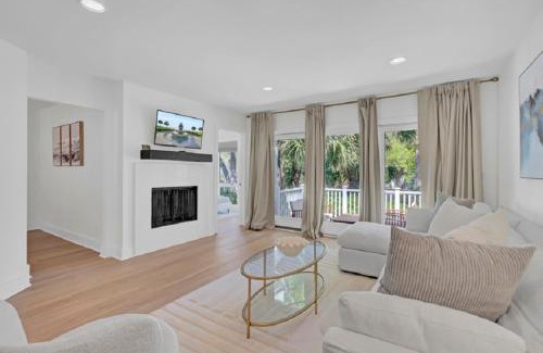 Twin Oaks House | Racquet Club 22 by Wild Dunes, with Amenities