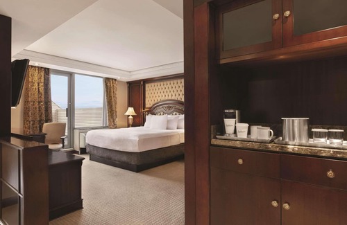 Gateway Hotel | Radisson Hotel Toronto Airport West