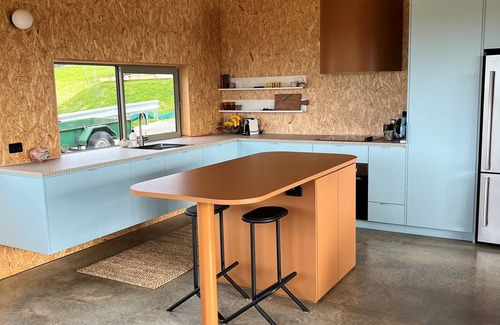 Raglan House | Raglan home