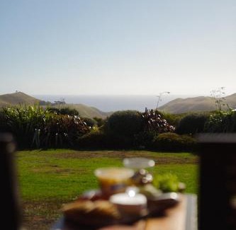 Raglan Apartment | Raglan Travellers Rest Coastal Retreat