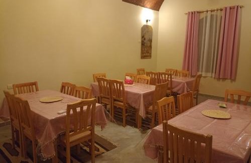 Qasr al Farafirah Hotel | Rahala Safari Hotel