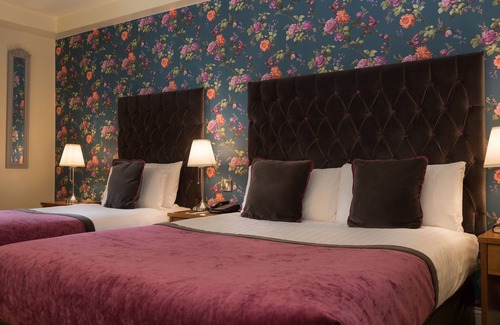 Athenry Hotel | Raheen Woods Hotel