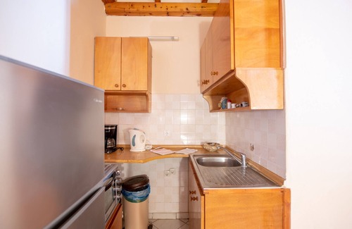 Sinarades Apartment | Rainbow apartment B, Pelekas beach, 40 meters from the sea